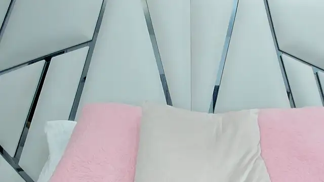 Snapshot of _aurora18_ chatting on 01/28/25, 03:25 aurora18 online show from 01/28/25, 03:25