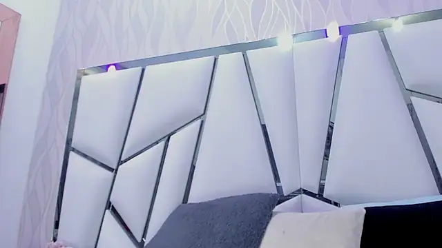 Snapshot of _aurora18_ chatting on 02/01/25, 02:47 aurora18 online show from 02/01/25, 02:47