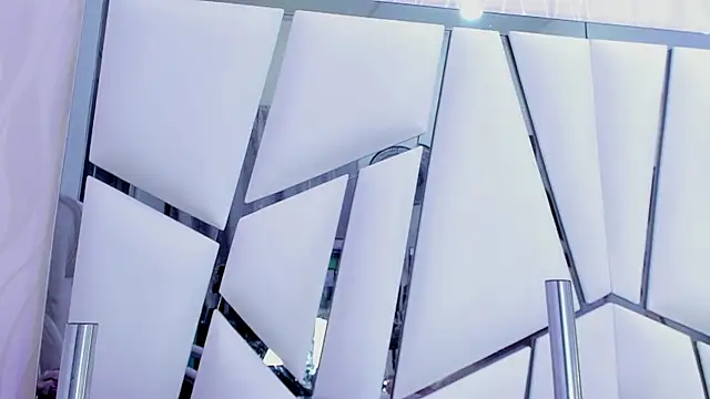 Snapshot of _aurora18_ chatting on 03/15/25, 06:36 aurora18 online show from 03/15/25, 06:36