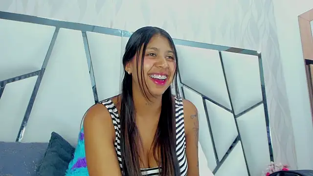 Snapshot of _aurora18_ chatting on 03/23/25, 03:10 aurora18 online show from 03/23/25, 03:10