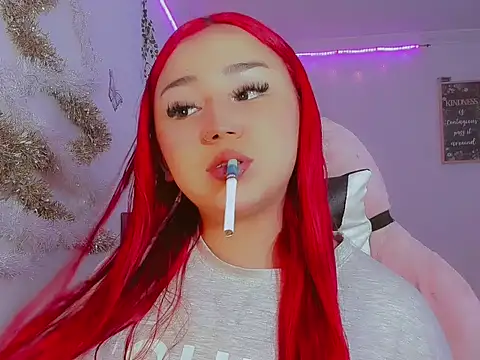 Snapshot of madisonx17 chatting on 12/05/25, 08:38 madisonx17 online show from 12/05/25, 08:38