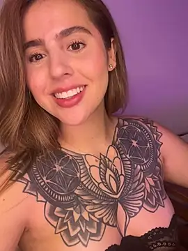 Snapshot of ValerieHilton chatting on 01/09/25, 01:08 ValerieHilton online show from 01/09/25, 01:08