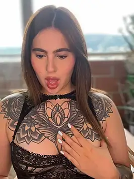 Snapshot of ValerieHilton chatting on 02/01/25, 09:51 ValerieHilton online show from 02/01/25, 09:51