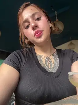 Snapshot of ValerieHilton chatting on 03/01/25, 09:48 ValerieHilton online show from 03/01/25, 09:48