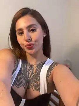 Snapshot of ValerieHilton chatting on 03/20/25, 09:46 ValerieHilton online show from 03/20/25, 09:46