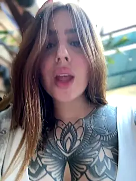 Snapshot of ValerieHilton chatting on 09/15/25, 10:10 ValerieHilton online show from 09/15/25, 10:10