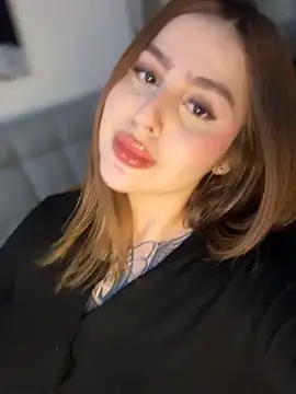 Snapshot of ValerieHilton chatting on 11/01/25, 11:51 ValerieHilton online show from 11/01/25, 11:51