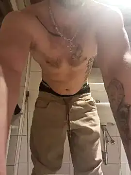 Snapshot of magicSeX4You chatting on 02/23/25, 10:42 magicSeX4You online show from 02/23/25, 10:42