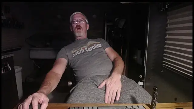 Di9ital069 online show from 10/31/25, 03:18