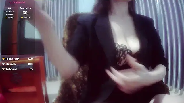 Yii-Ser online show from 01/12/26, 05:45