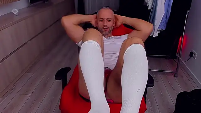 MarisMuscle online show from 10/25/25, 06:46