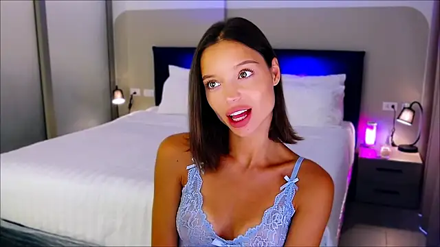 wow Mia online show from 02/14/25, 02:18