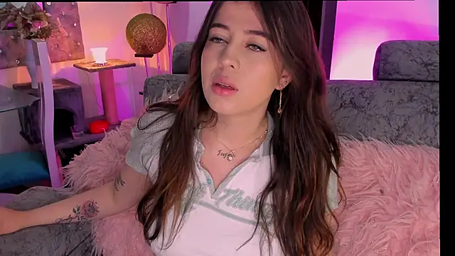 Snapshot of Sara_kitty12 chatting on 03/02/26, 01:07 Sara kitty12 online show from 03/02/26, 01:07