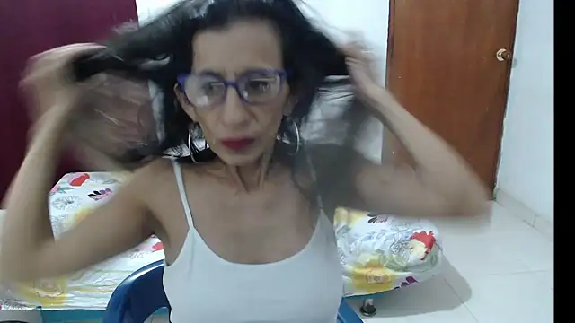 Snapshot of luz_stella chatting on 09/18/25, 03:19 luz stella online show from 09/18/25, 03:19