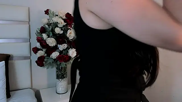 Snapshot of CamilaSofiia chatting on 02/22/25, 02:06 CamilaSofiia online show from 02/22/25, 02:06