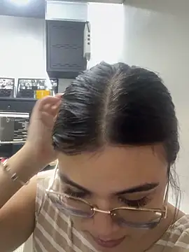 Snapshot of CamilaSofiia chatting on 11/05/25, 08:20 CamilaSofiia online show from 11/05/25, 08:20