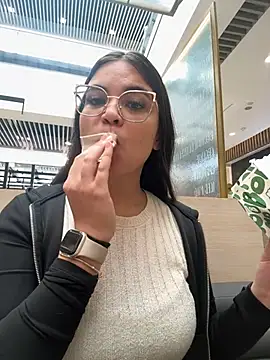 Snapshot of CamilaSofiia chatting on 02/17/26, 07:20 CamilaSofiia online show from 02/17/26, 07:20