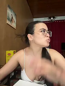 CamilaSofiia online show from 05/07/26, 11:32