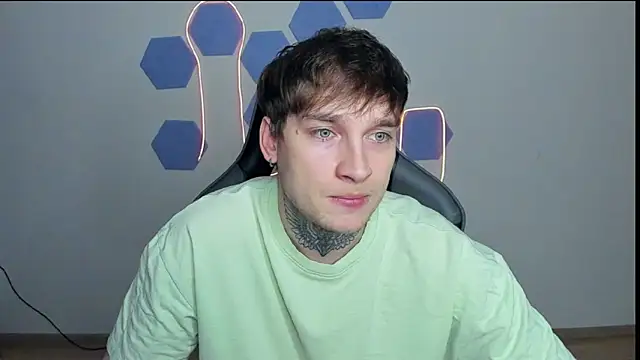 Snapshot of Chris_Tyson chatting on 12/06/24, 02:17 Chris Tyson online show from 12/06/24, 02:17