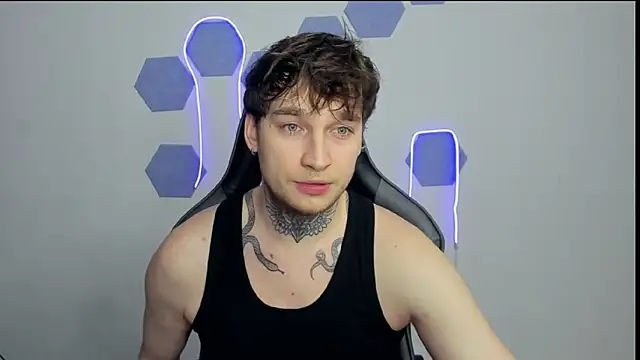 Snapshot of Chris_Tyson chatting on 12/18/24, 12:43 Chris Tyson online show from 12/18/24, 12:43