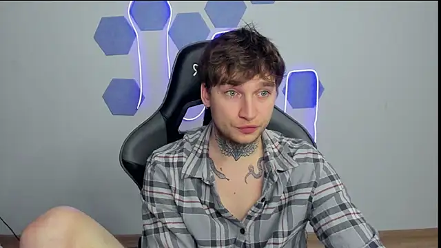 Snapshot of Chris_Tyson chatting on 12/18/24, 03:47 Chris Tyson online show from 12/18/24, 03:47