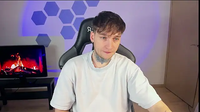 Snapshot of Chris_Tyson chatting on 01/11/25, 08:21 Chris Tyson online show from 01/11/25, 08:21