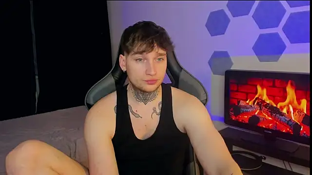 Snapshot of Chris_Tyson chatting on 02/19/25, 01:28 Chris Tyson online show from 02/19/25, 01:28