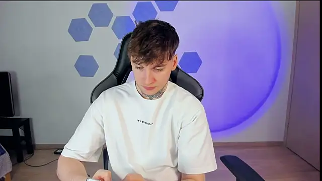 Snapshot of Chris_Tyson chatting on 02/26/25, 12:58 Chris Tyson online show from 02/26/25, 12:58