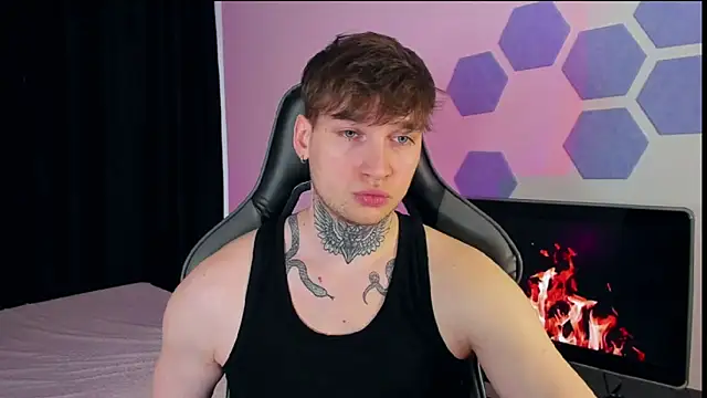 Snapshot of Chris_Tyson chatting on 03/18/25, 04:26 Chris Tyson online show from 03/18/25, 04:26