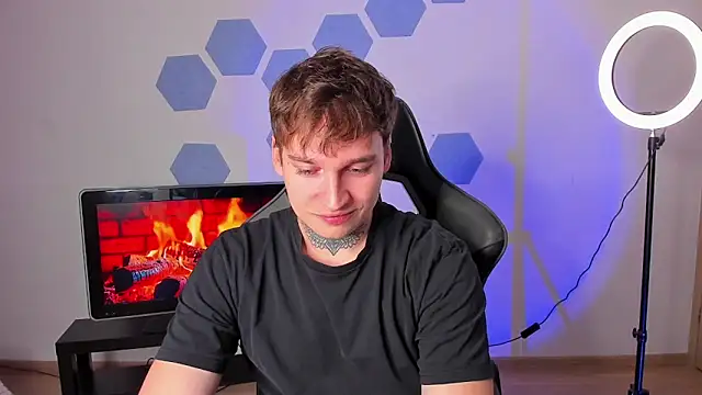 Snapshot of Chris_Tyson chatting on 09/27/25, 12:10 Chris Tyson online show from 09/27/25, 12:10