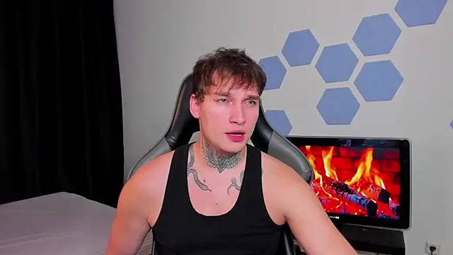 Snapshot of Chris_Tyson chatting on 10/10/25, 09:25 Chris Tyson online show from 10/10/25, 09:25