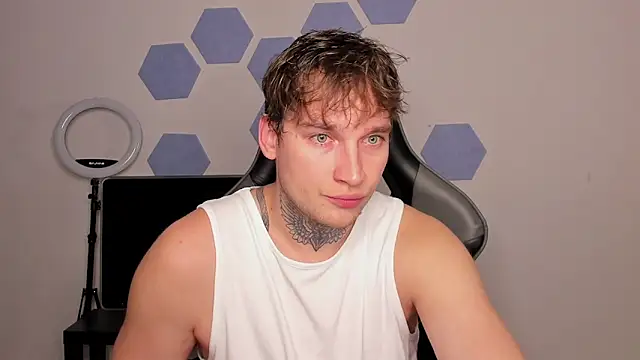 Snapshot of Chris_Tyson chatting on 10/19/25, 09:04 Chris Tyson online show from 10/19/25, 09:04