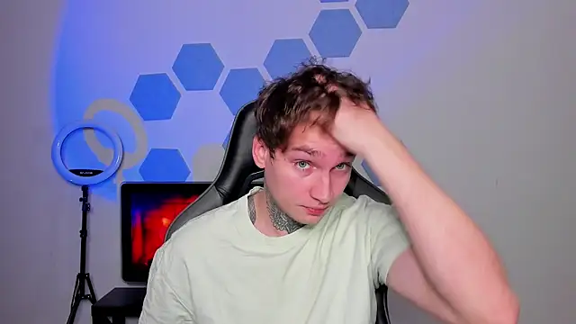 Snapshot of Chris_Tyson chatting on 10/31/25, 12:55 Chris Tyson online show from 10/31/25, 12:55