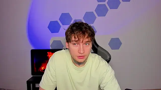 Snapshot of Chris_Tyson chatting on 11/12/25, 07:31 Chris Tyson online show from 11/12/25, 07:31