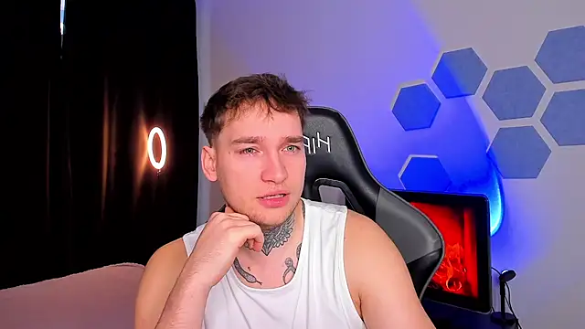 Snapshot of Chris_Tyson chatting on 11/29/25, 08:28 Chris Tyson online show from 11/29/25, 08:28