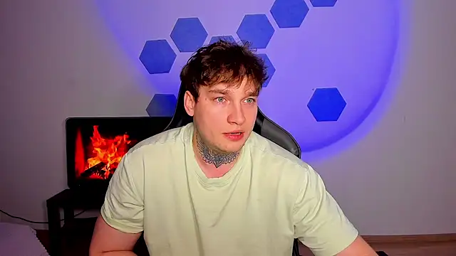 Chris Tyson online show from 04/18/26, 08:20