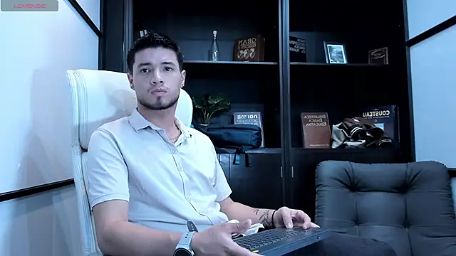 EdwardRoss  online show from 03/17/25, 07:48