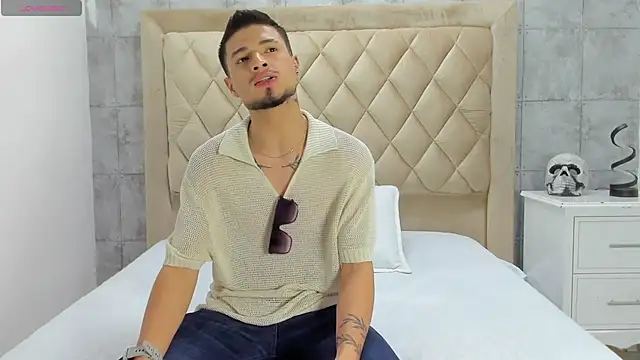 EdwardRoss  online show from 09/11/25, 06:19