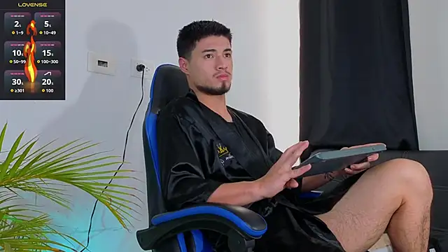 EdwardRoss  online show from 12/01/25, 09:42