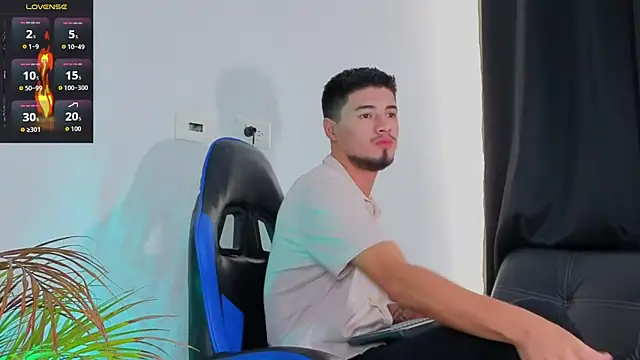 EdwardRoss  online show from 12/20/25, 08:05