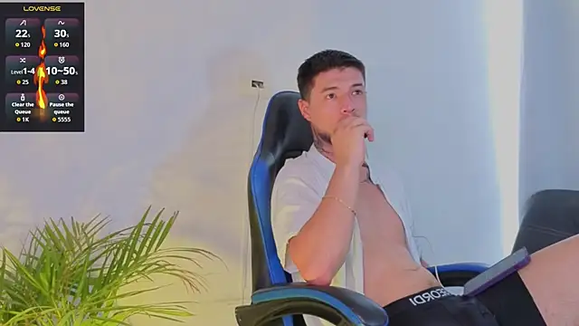 EdwardRoss  online show from 04/23/26, 08:44