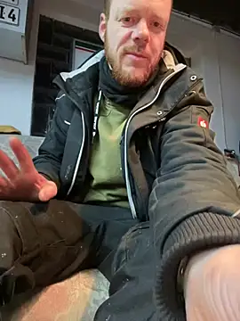 Snapshot of pietpietersen chatting on 01/13/25, 10:35 pietpietersen online show from 01/13/25, 10:35