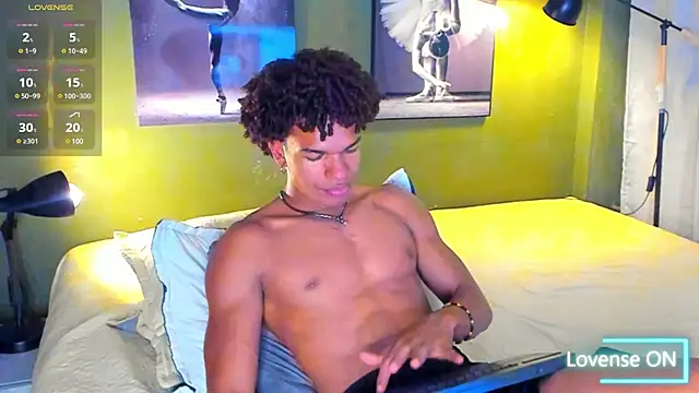 Snapshot of bigxx0 chatting on 02/07/25, 02:19 bigxx0 online show from 02/07/25, 02:19