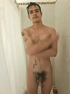 Snapshot of LYZBORNHD chatting on 12/30/24, 03:03 LYZBORNHD online show from 12/30/24, 03:03