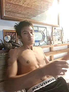 Snapshot of LYZBORNHD chatting on 12/30/24, 06:05 LYZBORNHD online show from 12/30/24, 06:05