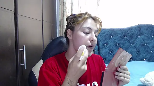 Kate lorens9 online show from 02/23/26, 02:36