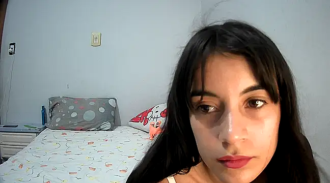 Snapshot of melodybar27 chatting on 02/02/25, 10:13 melodybar27 online show from 02/02/25, 10:13