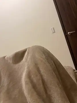 Snapshot of A6229 chatting on 12/31/24, 03:53 A6229 online show from 12/31/24, 03:53