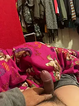 Snapshot of A6229 chatting on 02/24/25, 01:42 A6229 online show from 02/24/25, 01:42