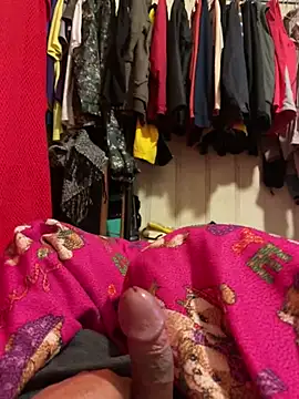 Snapshot of A6229 chatting on 03/06/25, 05:22 A6229 online show from 03/06/25, 05:22